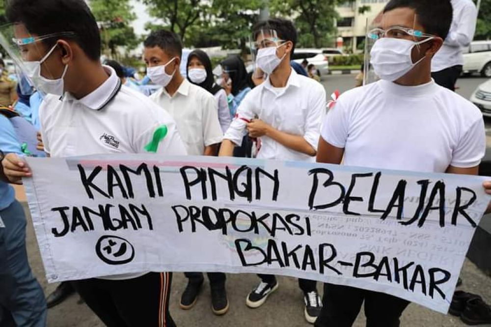 Tak Ingin Diprovokasi,Pelajar SMA Di Semarang Gelar Aksi Damai