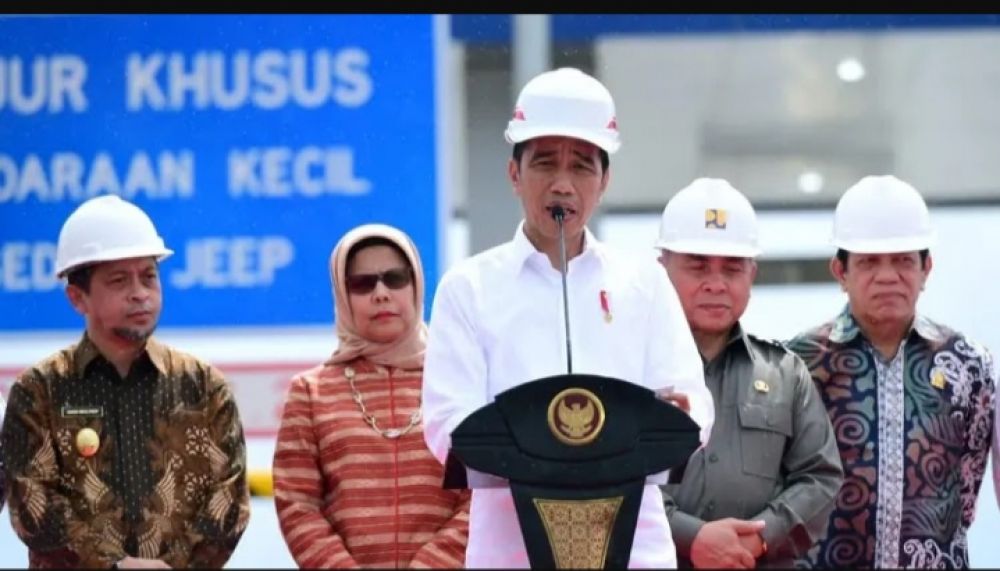 Jokowi resmikan Jalan Tol Manado-Bitung,secara virtual di IsKep Bogor