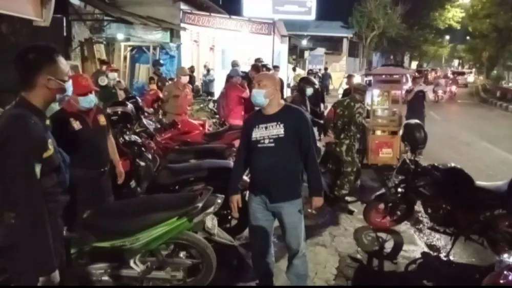 Puluhan Pengunjung Warkop Di Banyu Urip,Terjaring Operasi"Swab Hunter"