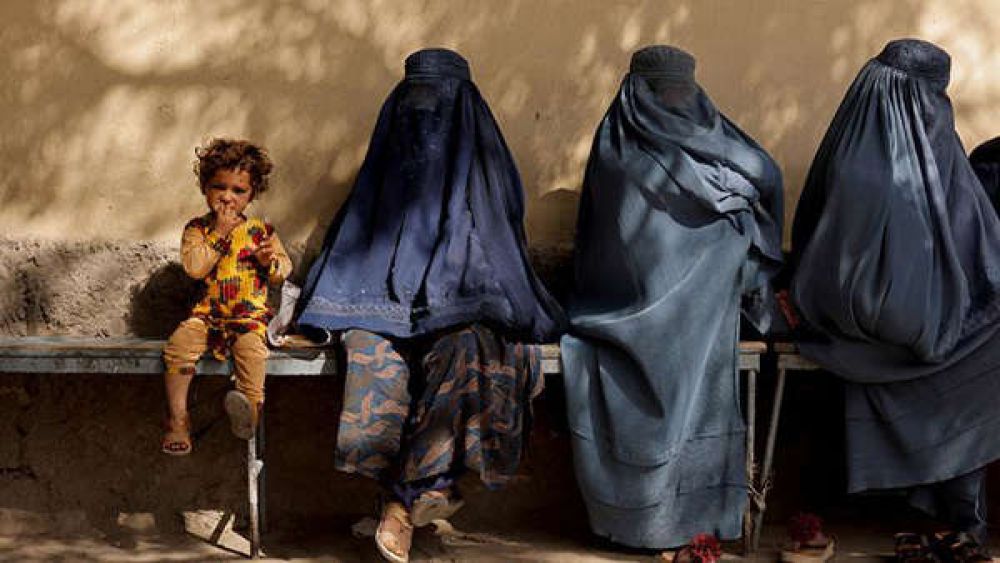 Taliban Perintahkan Perempuan Afghanistan Wajib Pakai Burqa