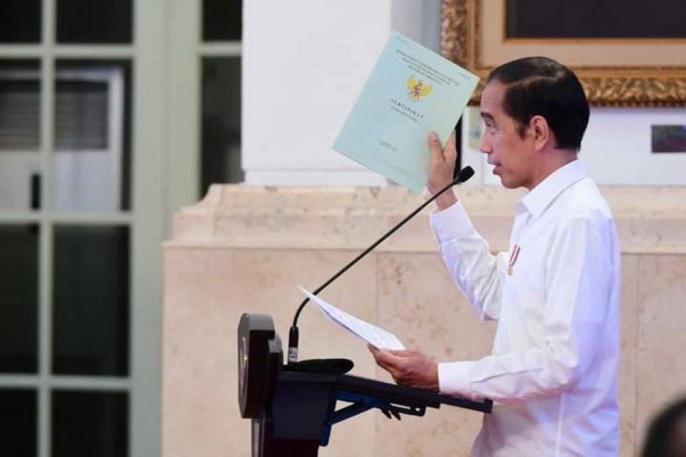 Jokowi Bagikan 1Juta Sertifikat Bidang Tanah Diseluruh Indonesia