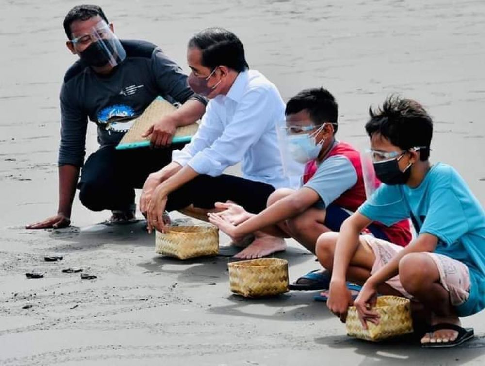 Kepuasan Publik Atas Kinerja Jokowi Meningkat, Pertama Dalam Sejarah