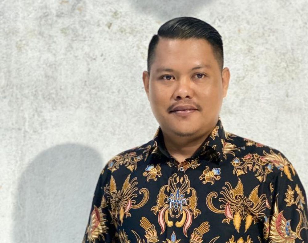 Letho : Kritikan Adian Di YouTube Karni Ilyas Club Bawa Nama Presiden