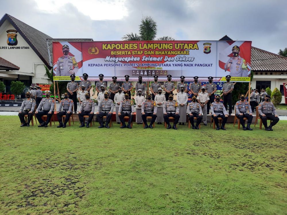 63 Personil dan 7 ASN Polres Lampung Utara Naik Pangkat