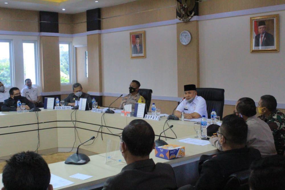 Bupati OKU Pimpin Rakor Bersama Gubernur Sumsel Di Ruang Praja