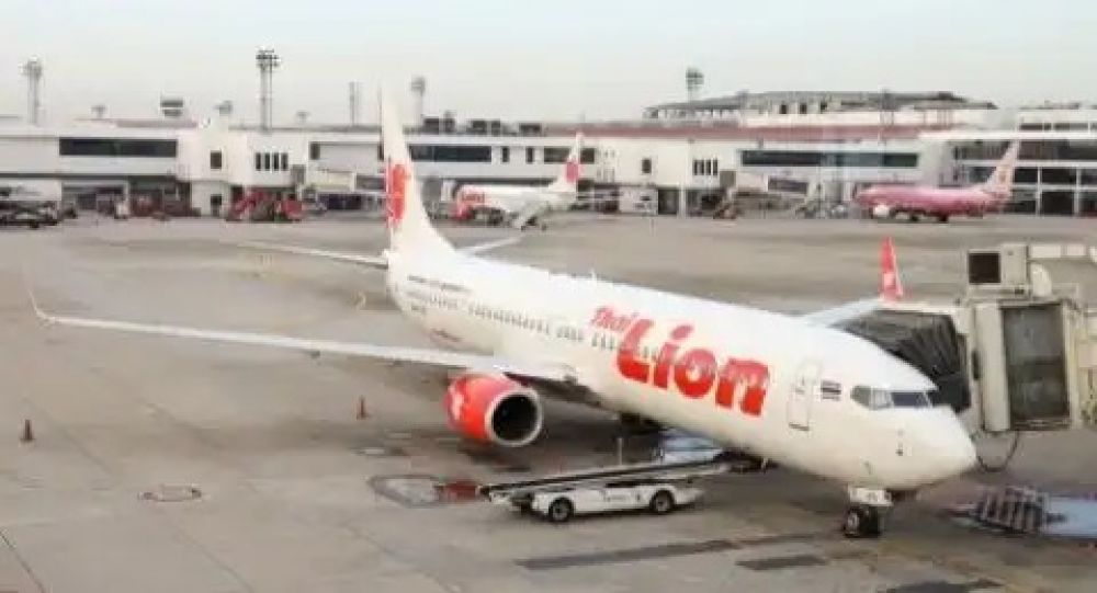 Cuaca Buruk,Pesawat Lion Air Tujuan Pontianak Singgah Di Bandara Batam