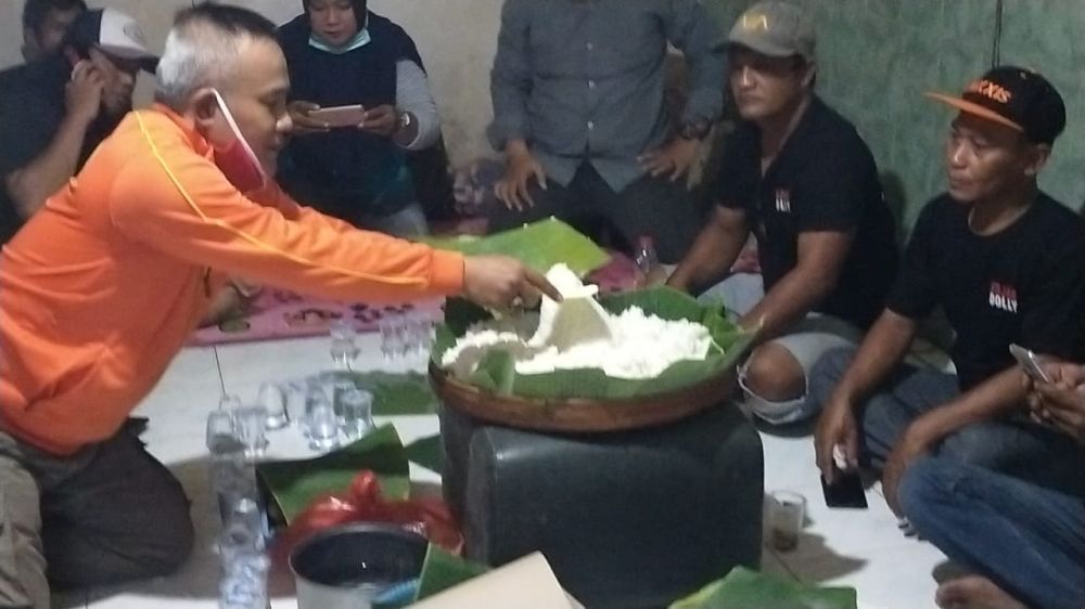 Kojar-Dolly Adakan Syukuran Kemenangan Er-Ji, Sederhana Syarat Makna