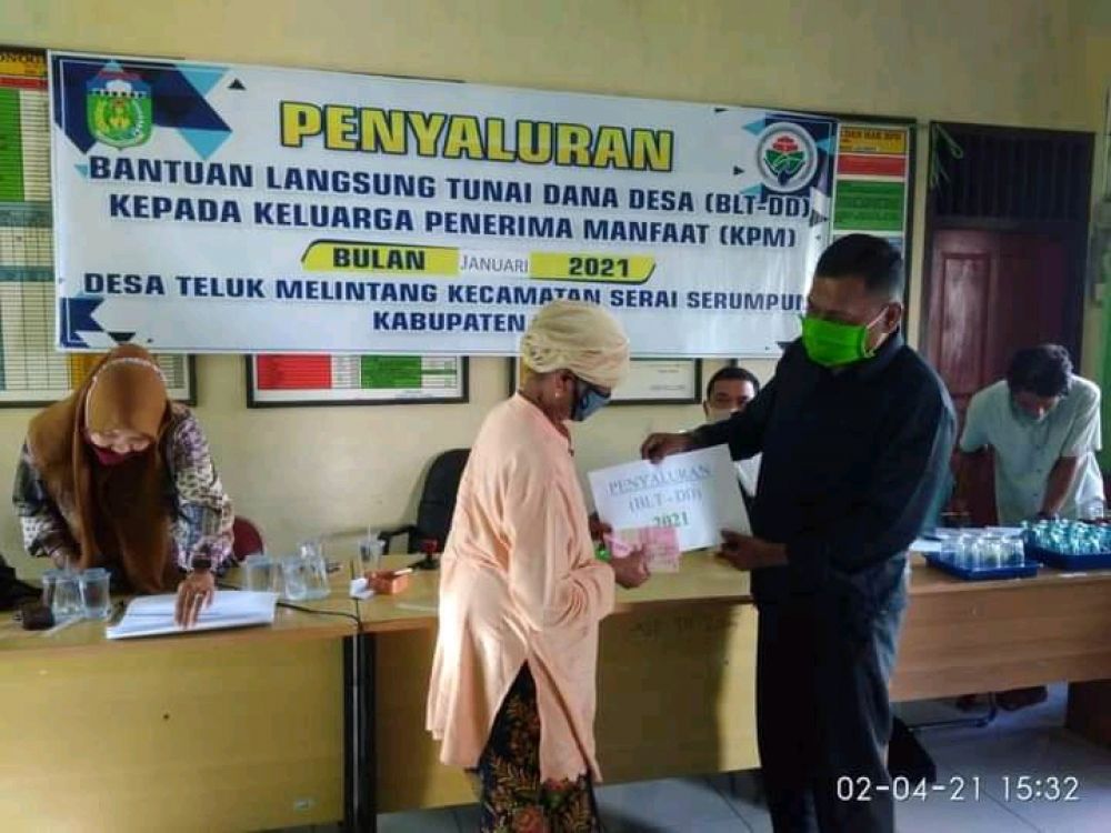 Pemdes Telok Malintang, Bagikan BLT DD Tahap Pertama TA 2021