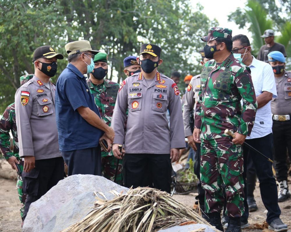 Di NTT, Kapolri & Panglima Fokuskan Evakuasi Korban Dan Kirim Bantuan