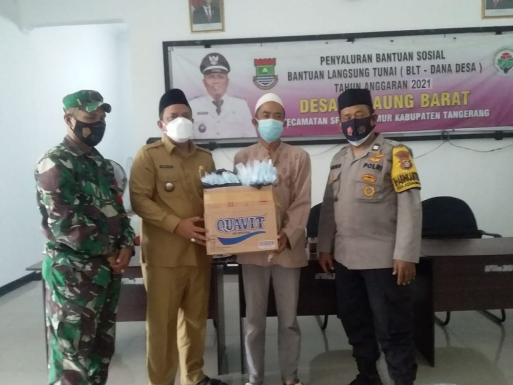 Jelang Idul Adha, Pemdes Kedaung Barat Tangerang Berikan 15.000 Masker