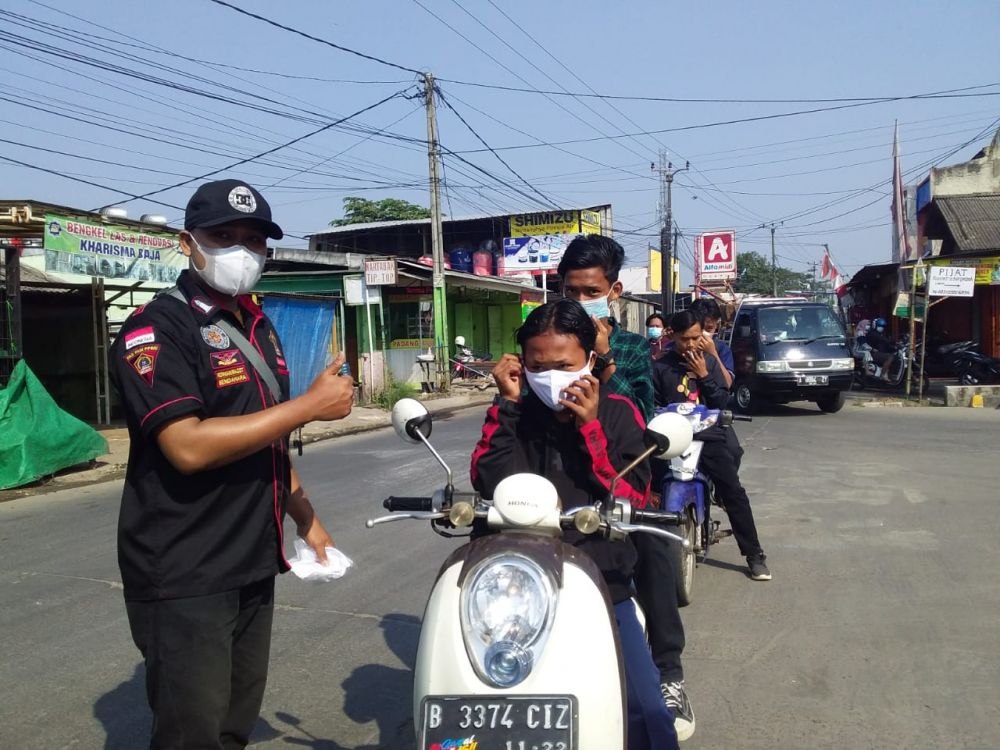 Ormas PPBNI Satria Banten DPAC Sepatan Timur, Berbagi 8000 Masker