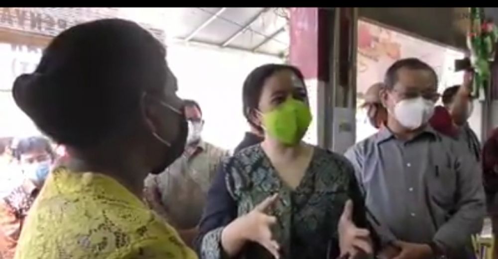 Puan Maharani Ketua DPR RI Bersama Mensos,Salurkan Bansos Di Bali