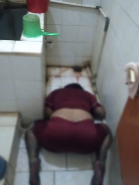 Mayat Wanita Telungkup,Ditemukan Di Kamar Mandi