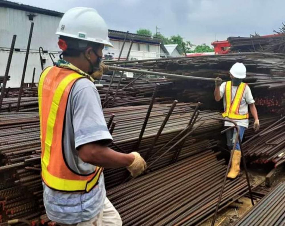 Terima Kasih Sama Bu Risma, Eks Gelandangan Akhirnya Bekerja Di BUMN