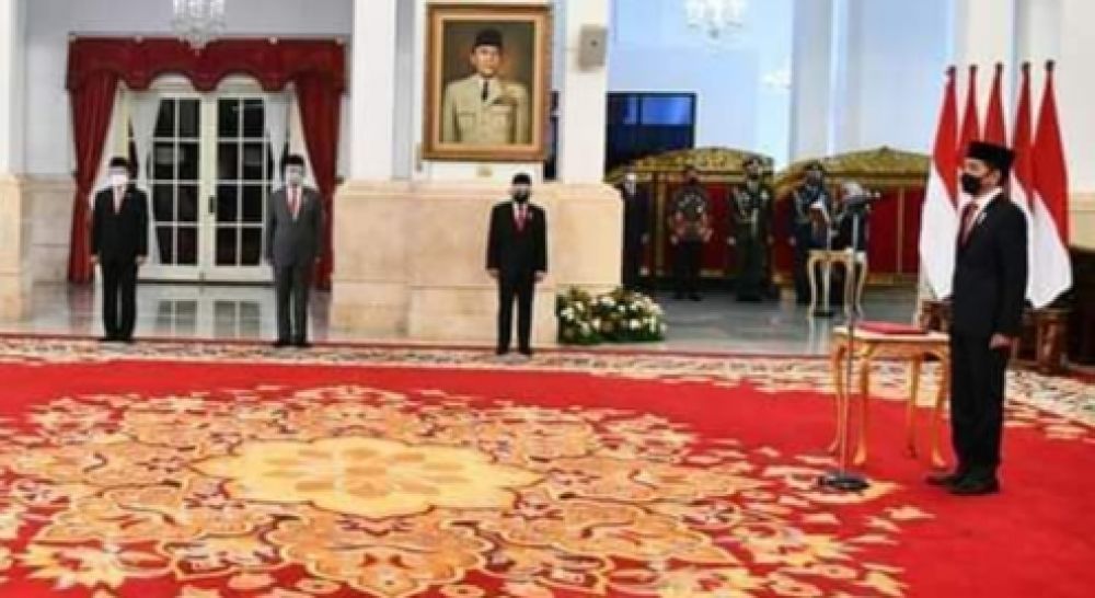 Jokowi Lantik Letjen TNI Ganip Warsito Jadi Kepala BNPB