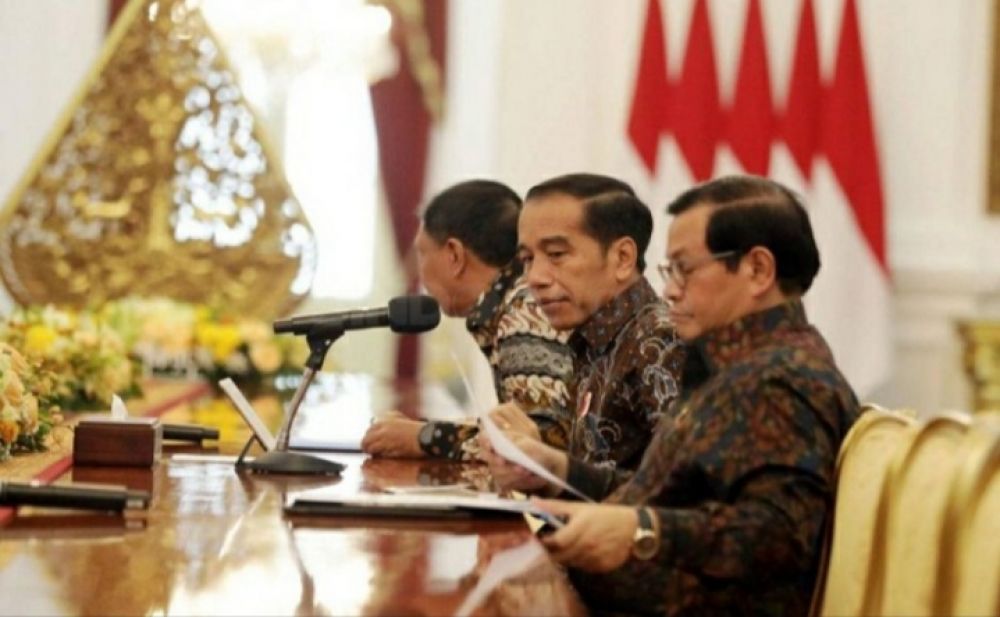 Bertemu Beberapa Pimred, Jokowi Bahas STM Hingga 3 Periode