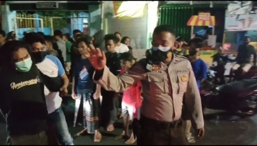 Diduga Karena Narkoba, 2 Pemuda Tenggumung Di Borgol Polsek Mulyorejo