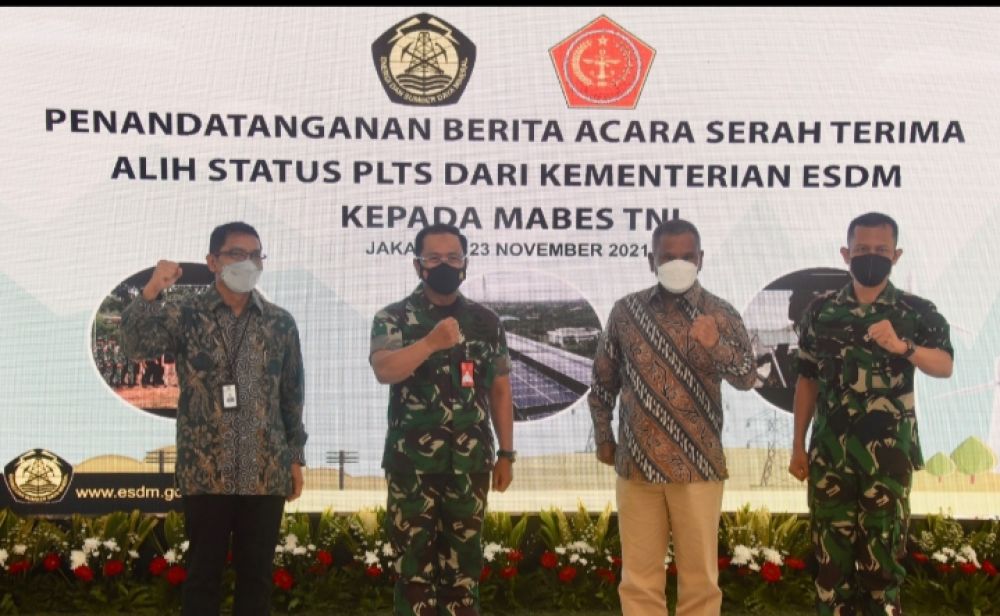 Kementerian ESDM Serahkan BMN PLTS Kepada Mabes TNI