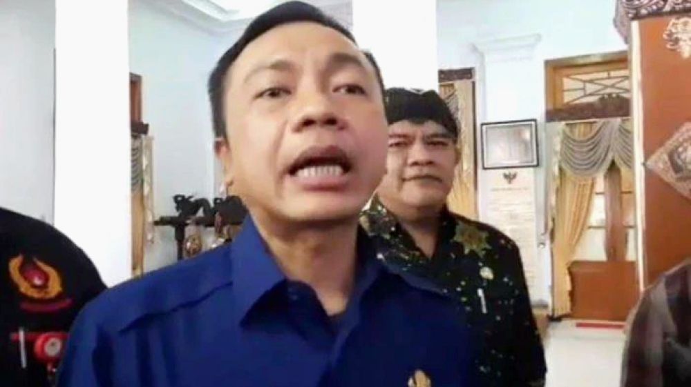 Ajudan Istrinya Dimutasi, Wabup Blitar Ancam Mundur Dari Jabatan
