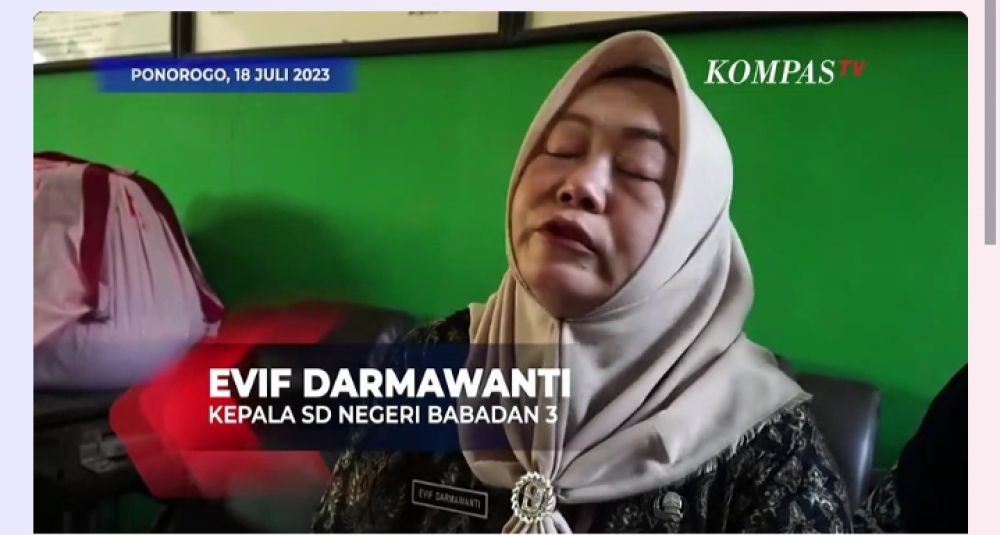Tak Ada Murid Yang Mendaftar, Kepsek Di Ponorogo Nangis Sesenggukan