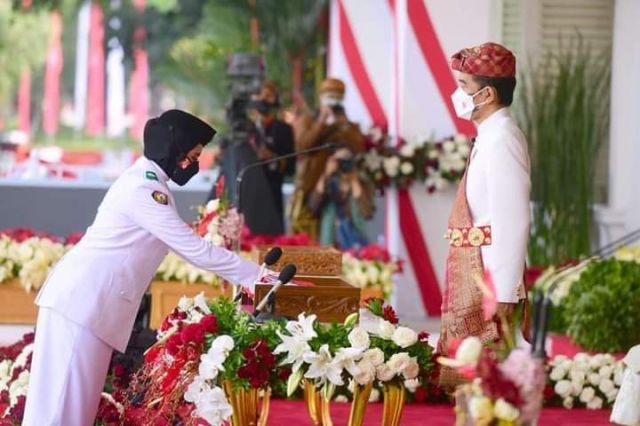 Upacara Kemerdekaan RI Ke 76, Jokowi Gunakan Pakaian Adat Lampung