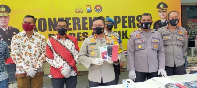 Penemuan Mayat Di Bukit Jamur Bunga Gresik,Diduga Korban Pembunuhan