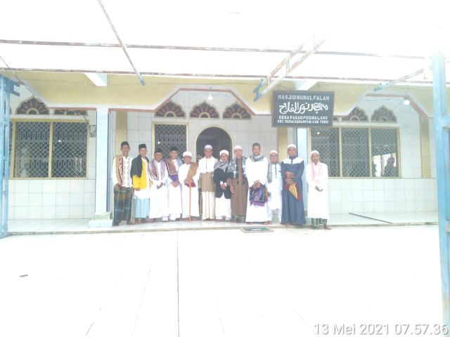 Sholat Idul Fitri Di Masjid Nurul Falah Desa PPL, Padat Dan Lancar