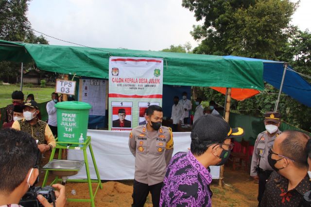 Pastikan Pilkades Lancar, Kapolres Sumenep Dan Forkopimda Tinjau TPS