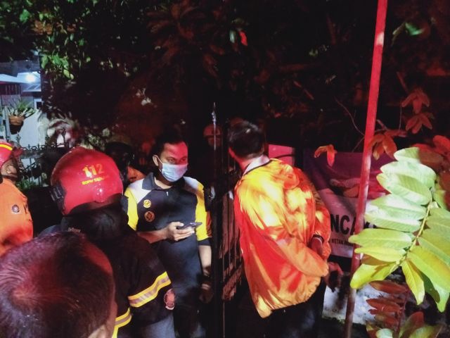 Diduga Hubungan Arus Pendek,Rumah Warga Sidotopo Wetan Indah Terbakar