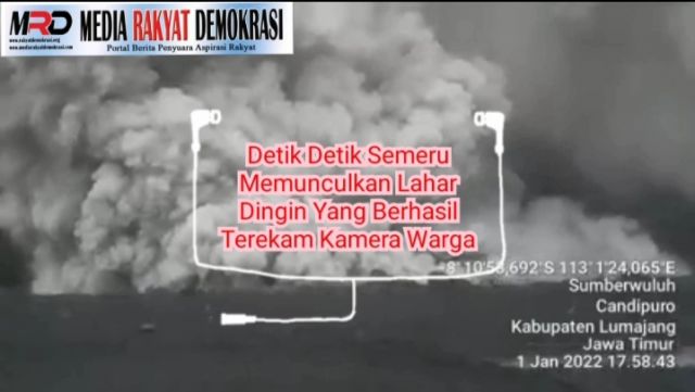 Detik Detik Semeru Keluarkan Lahar Pas Tahun Baru 01 Januari 2022