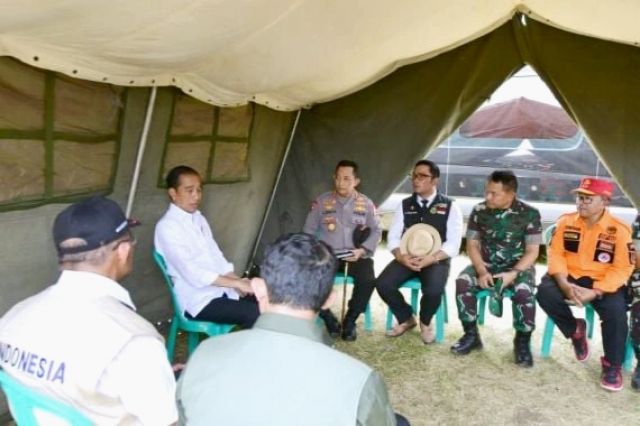Jokowi Kumpulkan Para Jendral Di Tenda Darurat, Ini Yang Dibahas