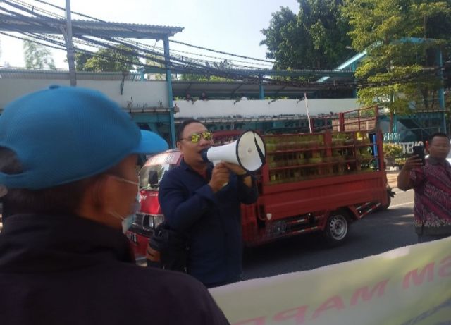 Terkait Hal Ini, Gubernur Diminta Evaluasi Kadindik Jatim Yang Baru