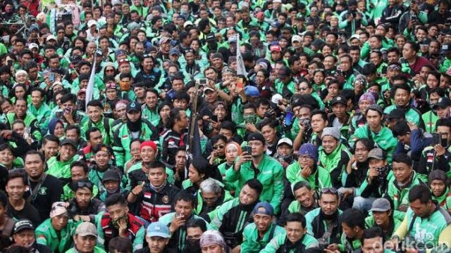 Disahkannya Omnibuslaw,Ojol Apresiasi,Buruh Menggugat!!!